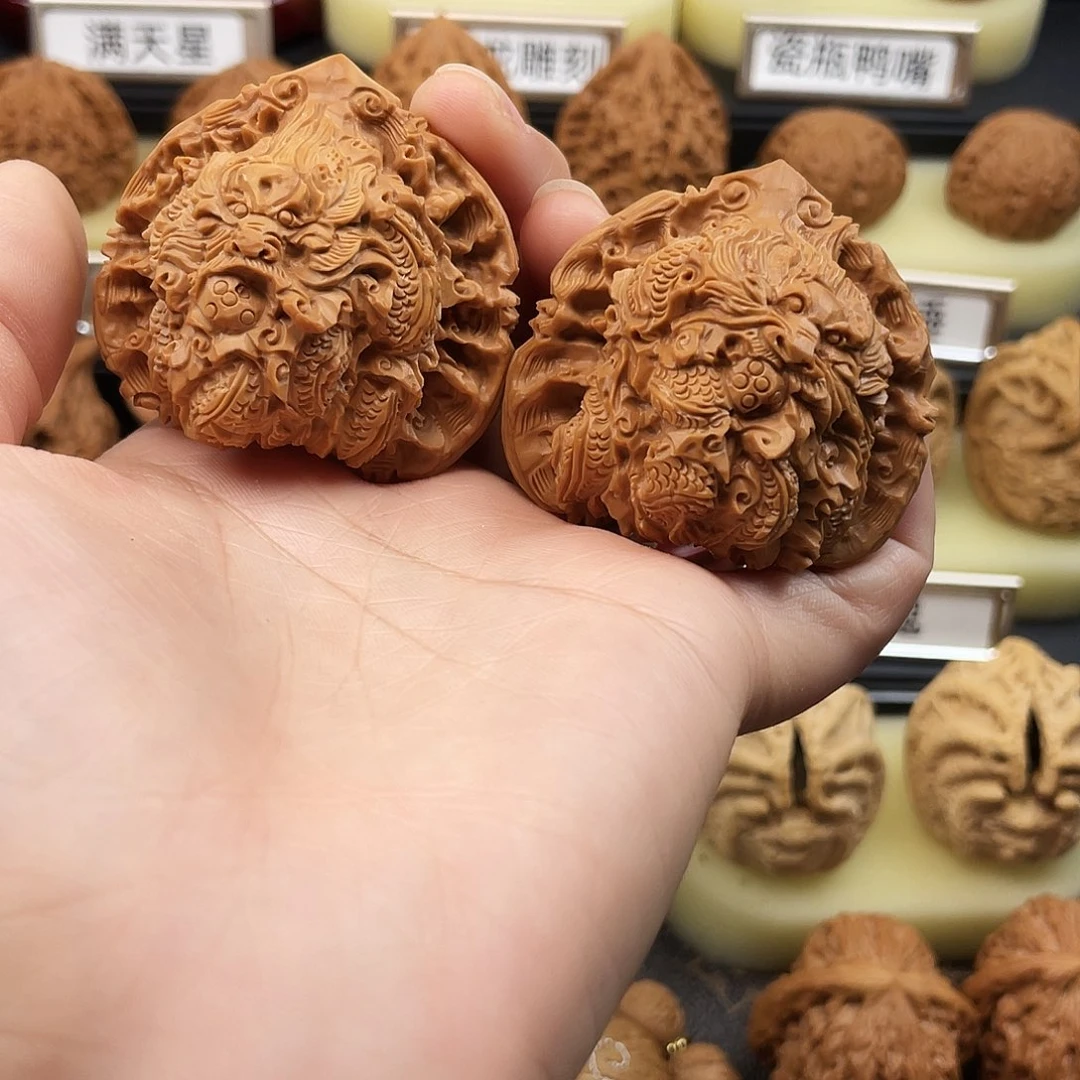 文玩核桃把件半**浮龙雕刻926