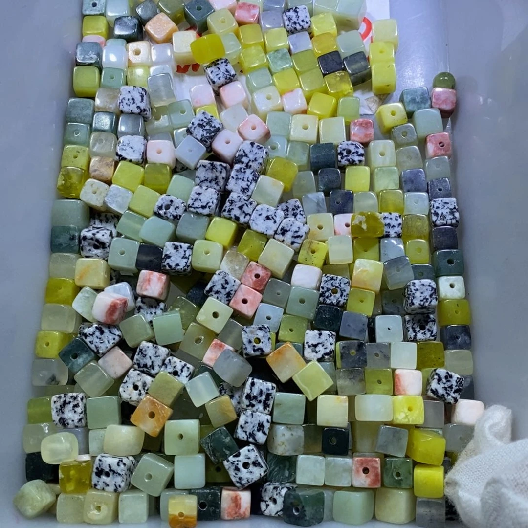 合金蛇纹石玉颈饰242