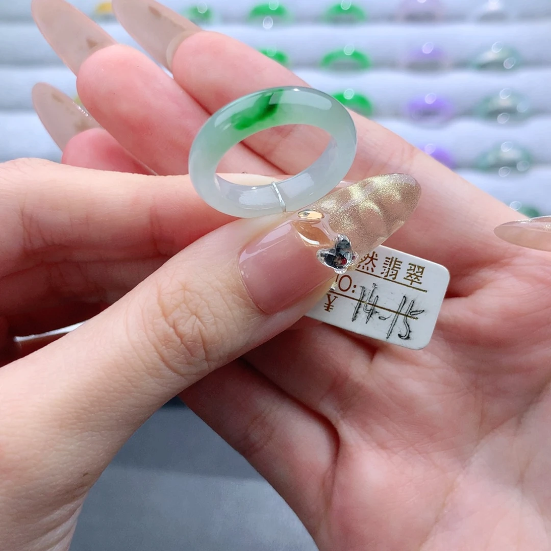 叫****翡翠未镶嵌戒指戒指