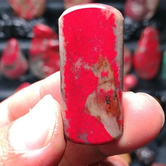 昌化石昌化鸡血石无事牌