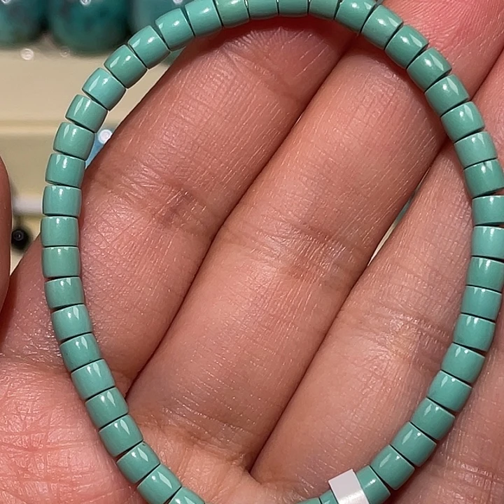 绿松石未镶嵌直切手串