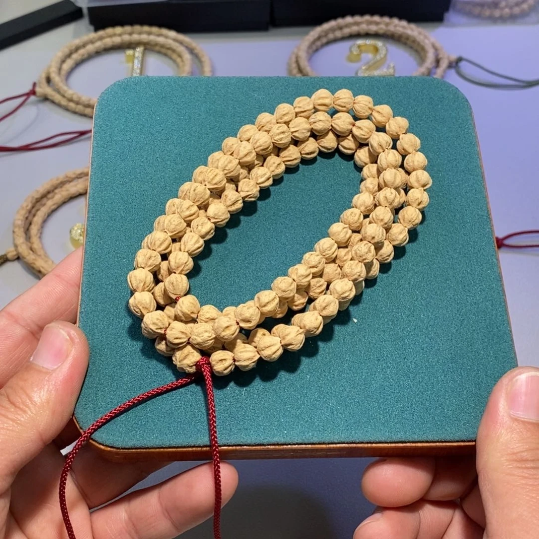 柏香籽/百香籽吊坠牛****场原桩