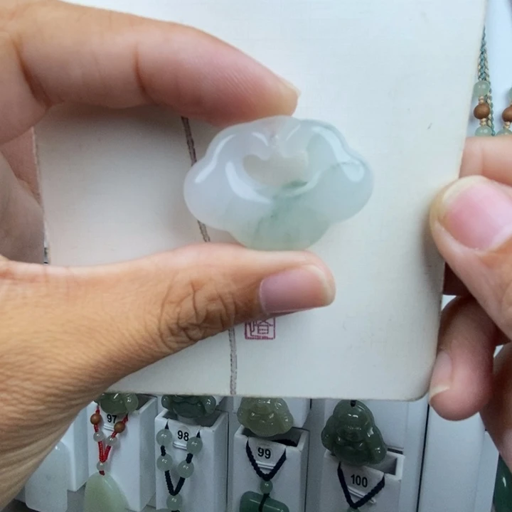 利***丽颈饰未镶嵌石英质玉