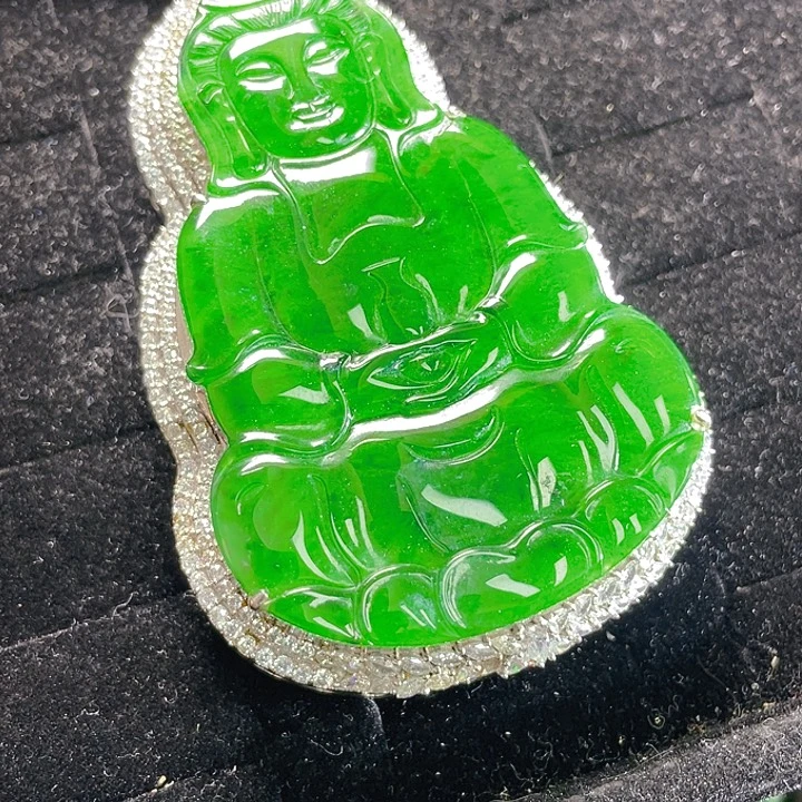 翡翠未镶嵌颈饰47