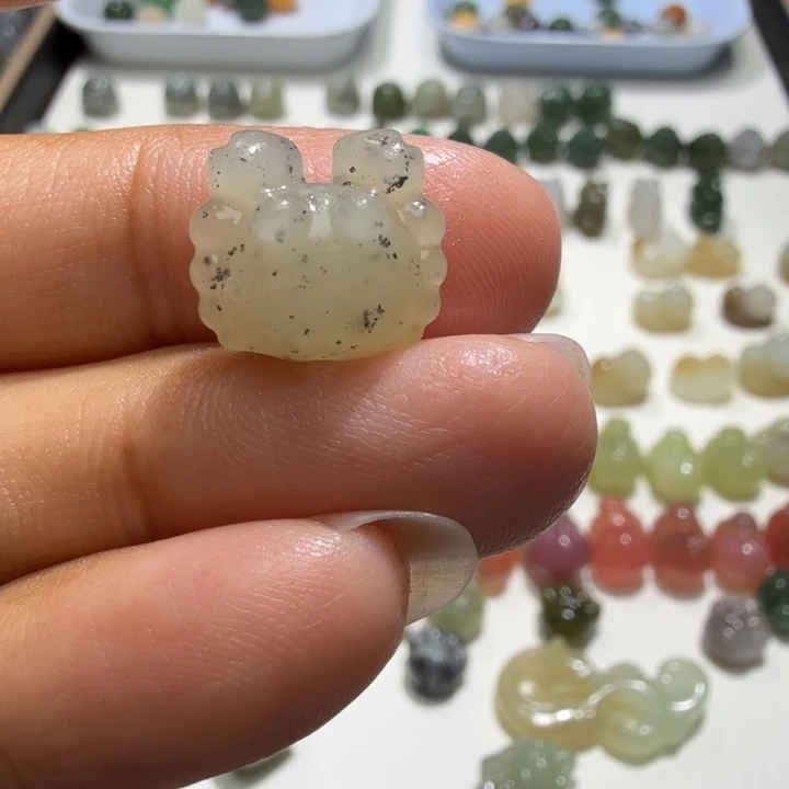 未镶嵌和田玉珠宝半成品