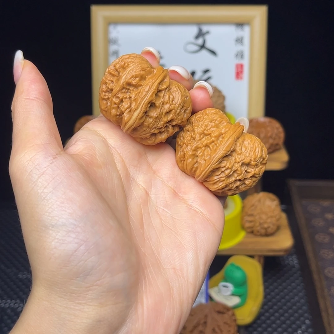 吊坠文玩核桃评估元宝42打底