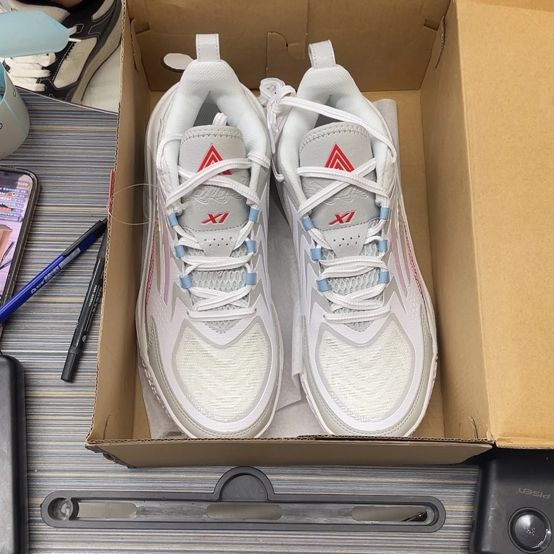 7.号41.5,260,李宁