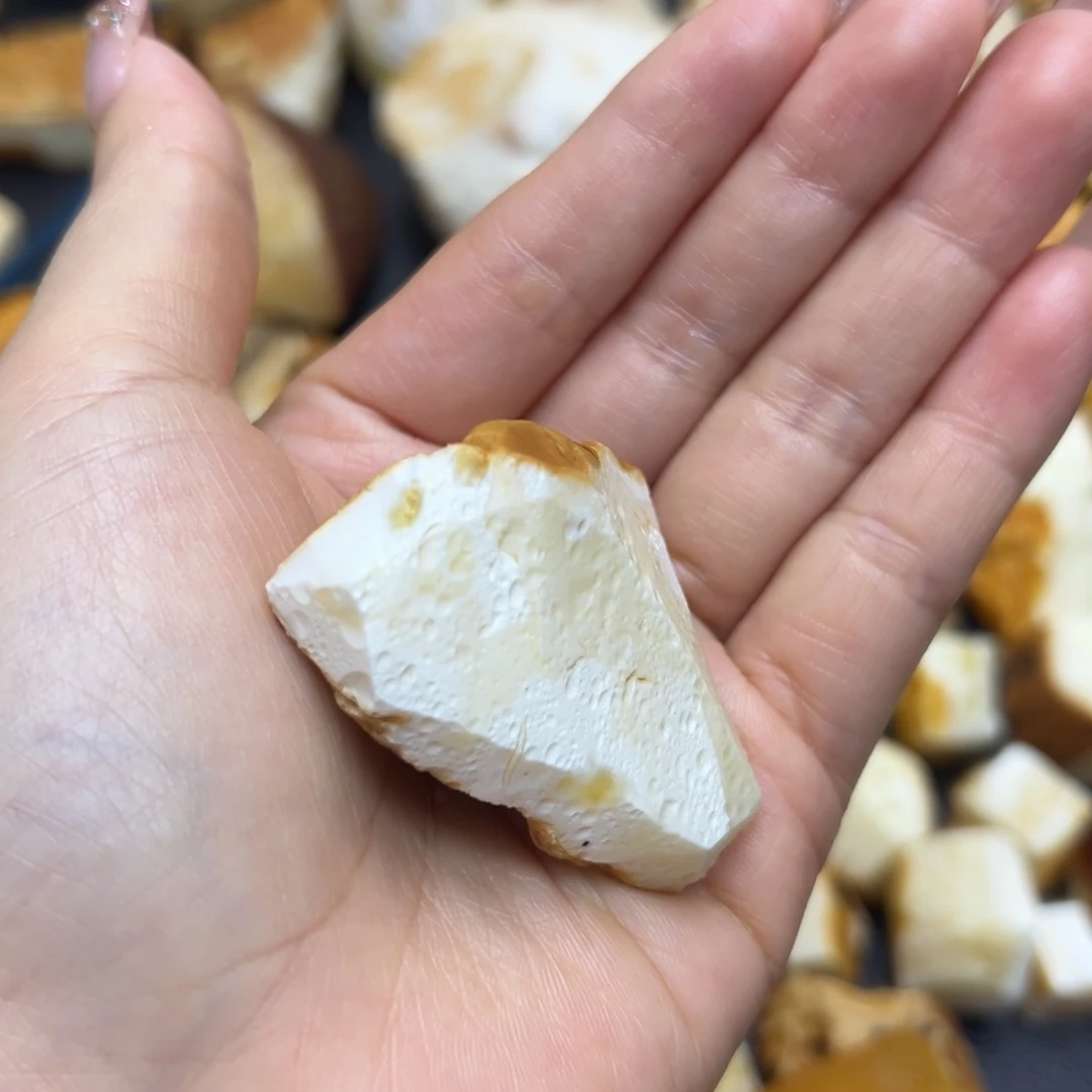 定制琥珀未镶嵌蜜蜡