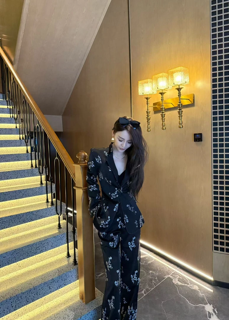 YANGYANG洋洋 高端轻奢女长袖收腰西服阔腿裤气质两件套
