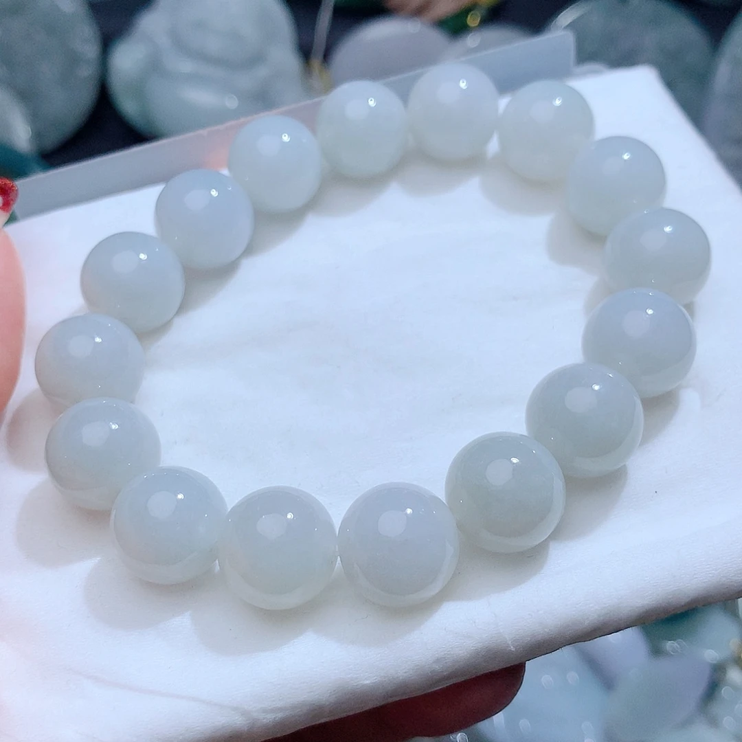 翡翠颈饰未镶嵌3369。