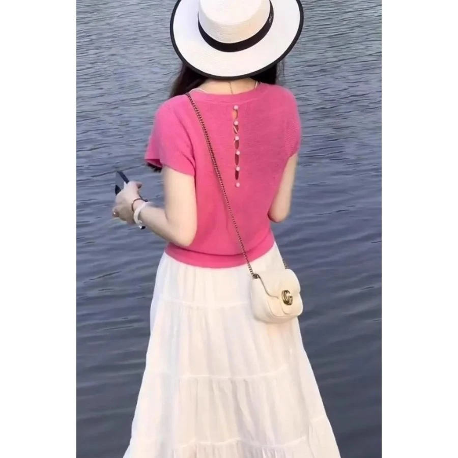 多巴胺树莓红圆领针织短袖T恤女2025夏季新款超好看背后镂空上衣