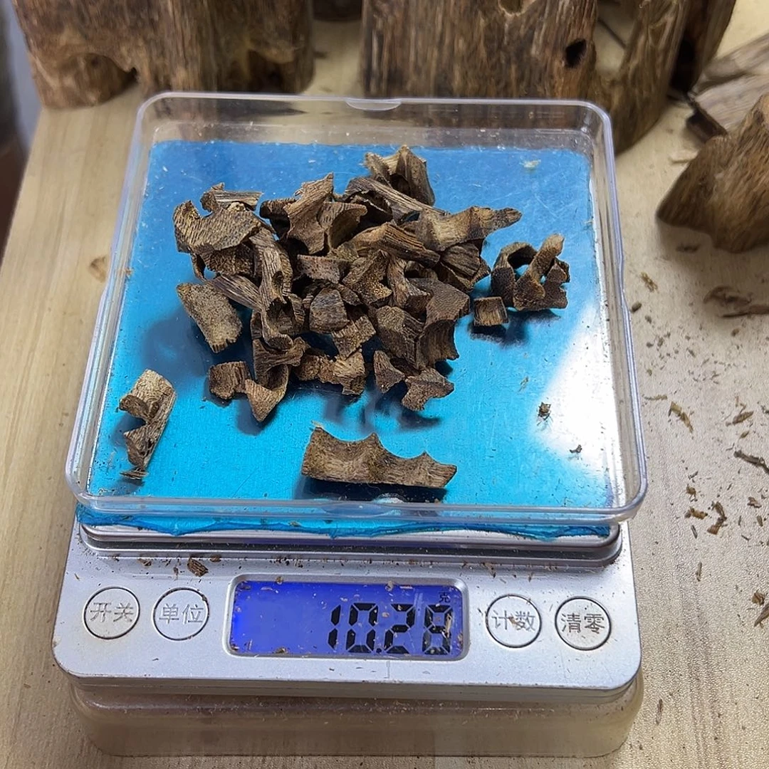 c***a香料绿奇楠10克蓝宝石