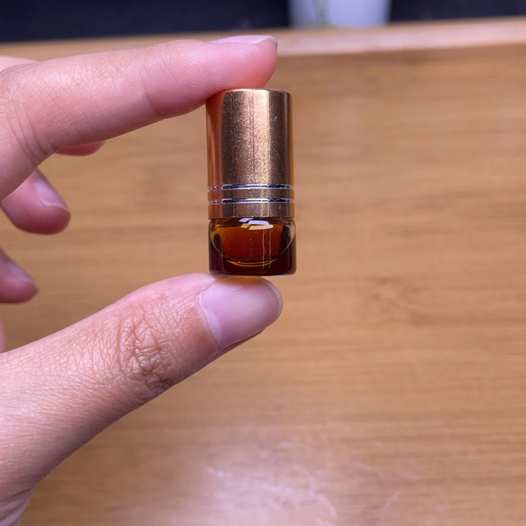 1克海南绿棋精油香