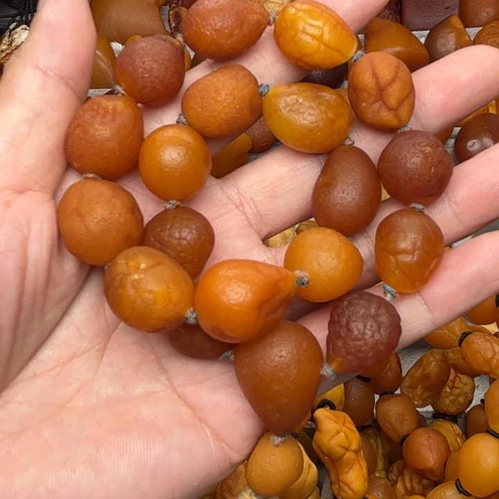 琥珀未镶嵌裸石天然蜜蜡手串