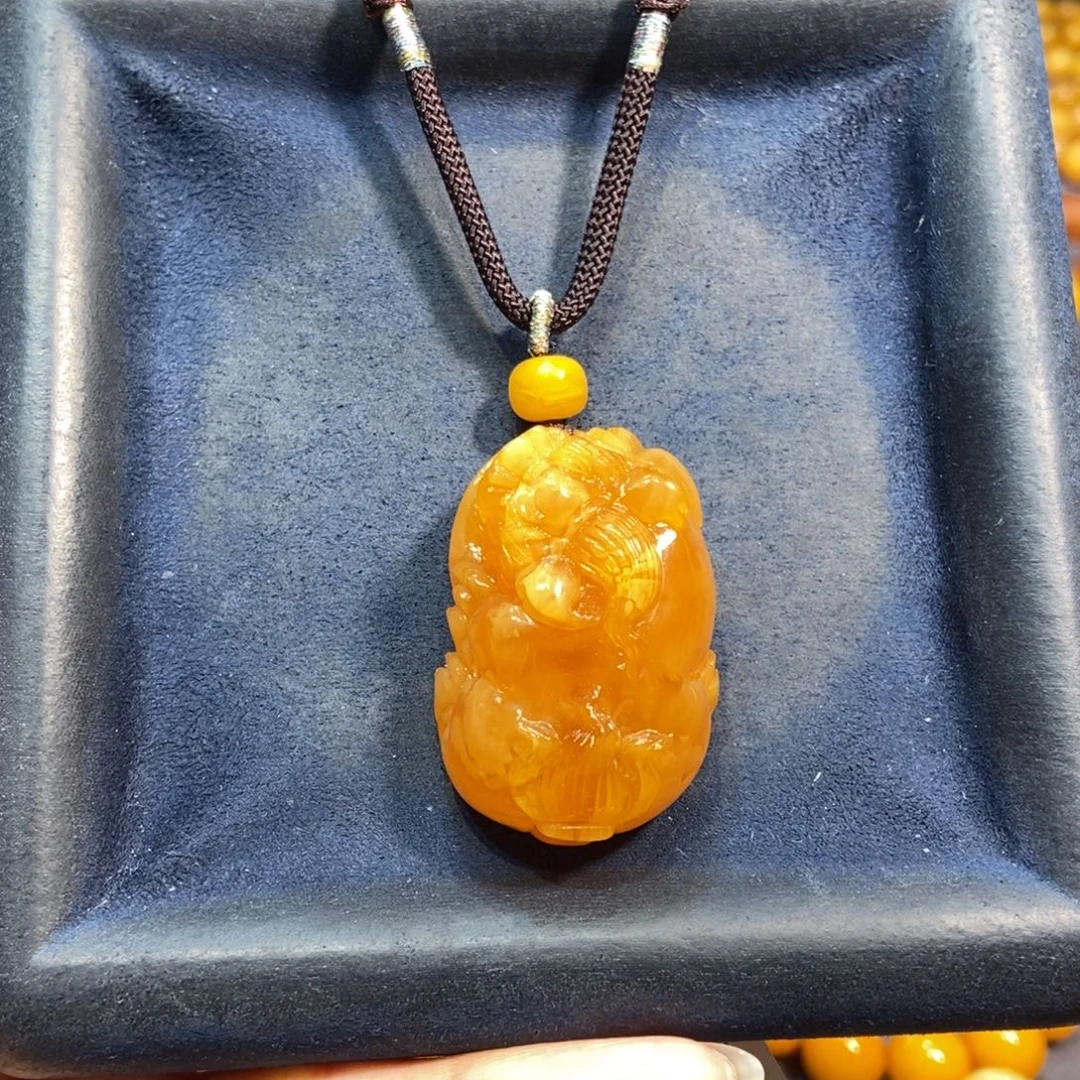 琥珀颈饰未镶嵌蜜蜡
