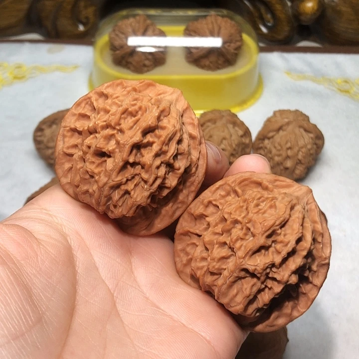 文玩核桃47蟠龙纹