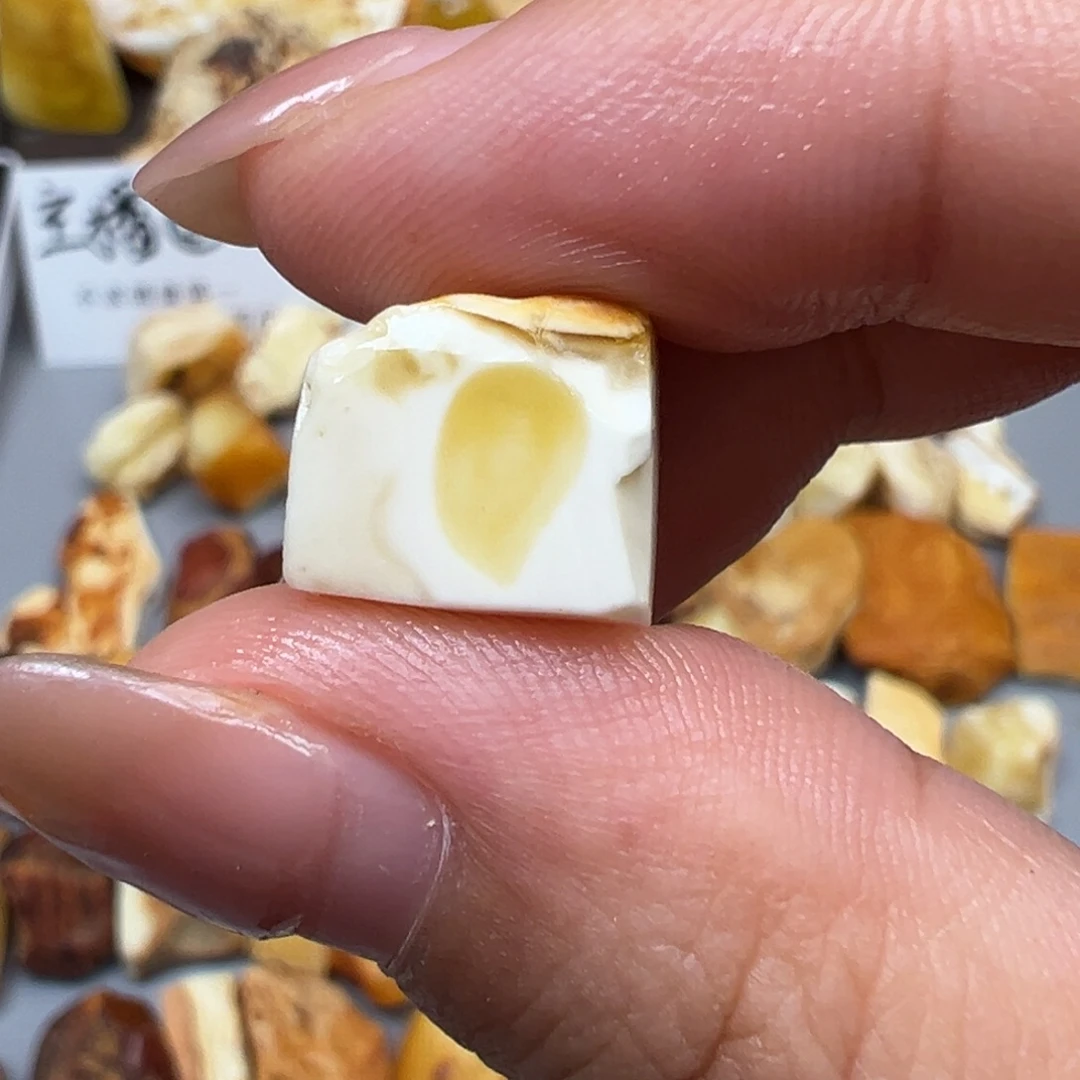 未镶嵌定制琥珀蜜蜡
