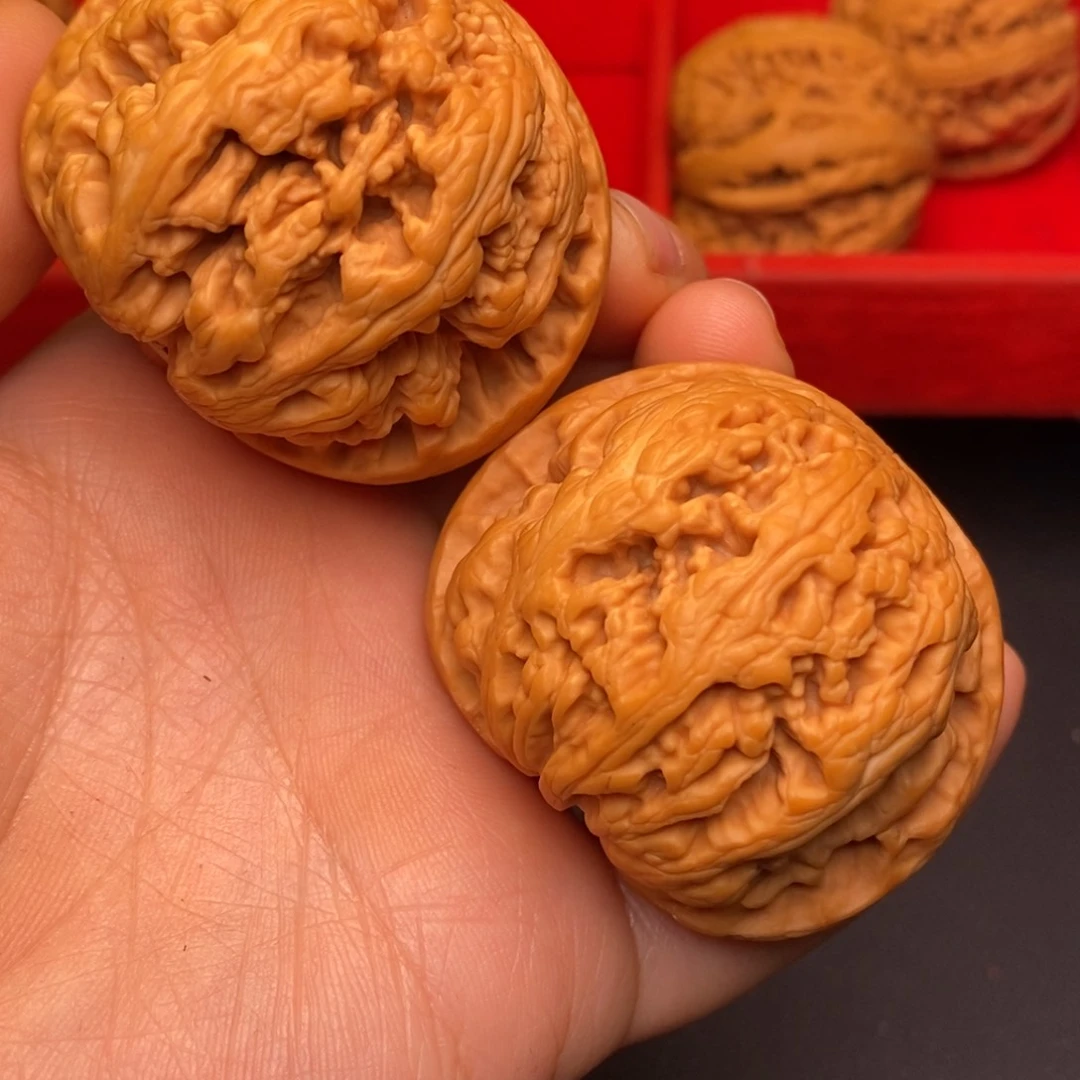秦岭野生文玩核桃