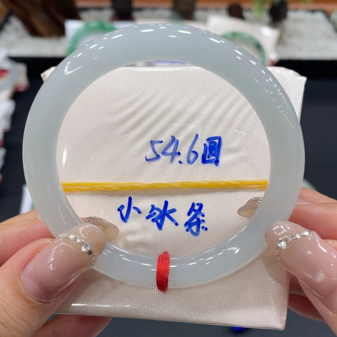 未镶嵌手镯（圆镯）翡翠缅甸翡翠手镯