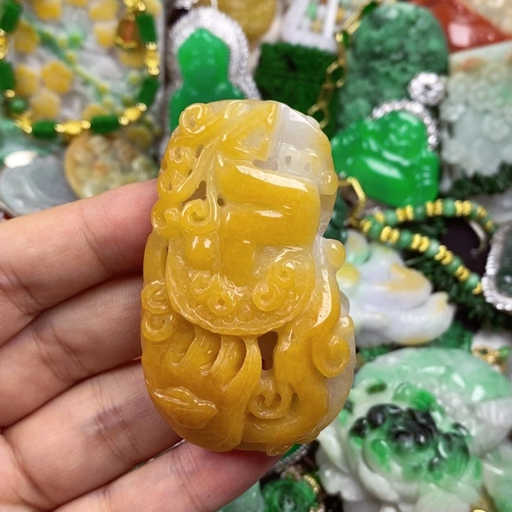 翡翠未镶嵌吊坠(赠链)