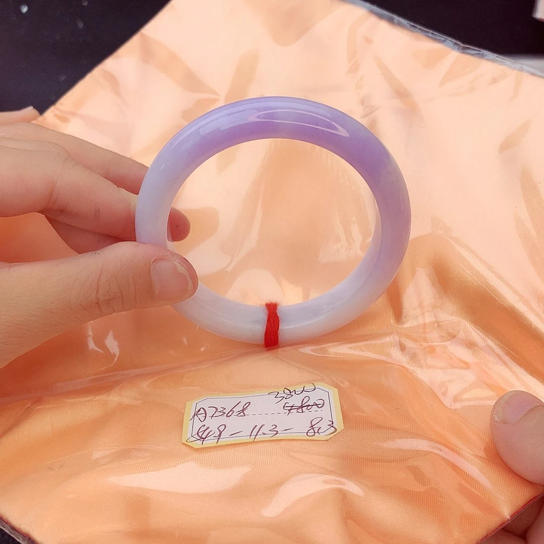 翡翠手镯未镶嵌翡翠