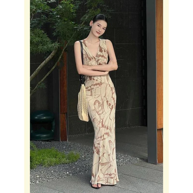 波西米亚海边度假设计师精致收腰v领印花无袖背心连连衣裙女夏季