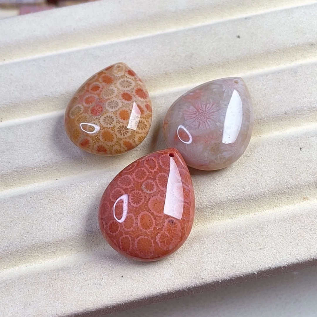 【闪购商品】硅化玉吊坠(赠链)未镶嵌