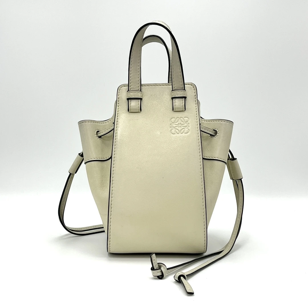 95新 LOEWE/罗意威 白色银扣 mini抽绳吊床单肩斜挎包 02003