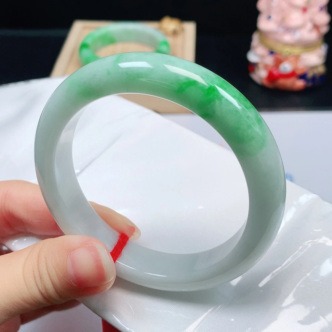 翡翠未镶嵌手镯1573