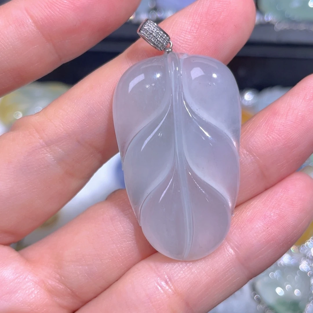 颈饰18K金镶嵌翡翠翡翠