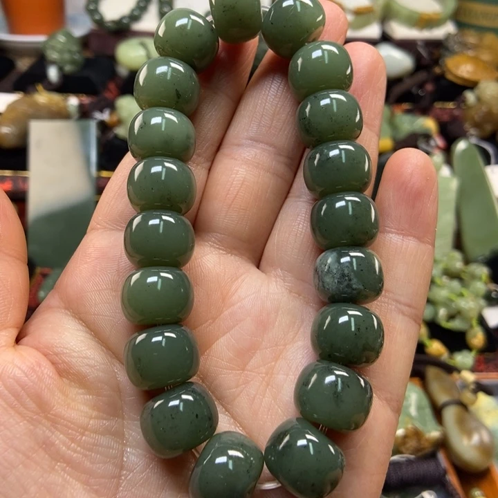 未镶嵌手串岫岩河磨玉（透闪石质玉）