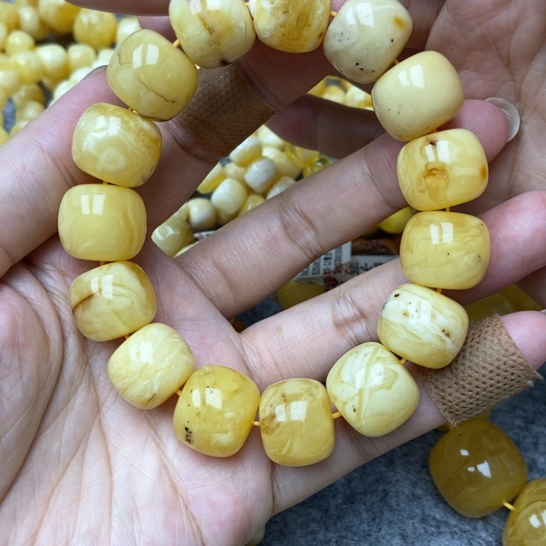 琥珀未镶嵌珠宝奇石22