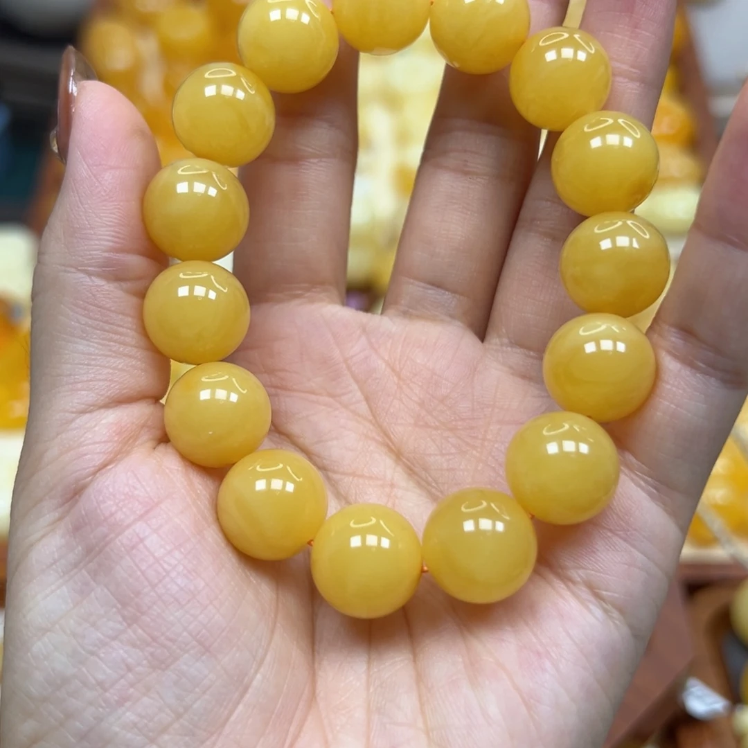 a***傲未镶嵌颈饰琥珀蜜蜡