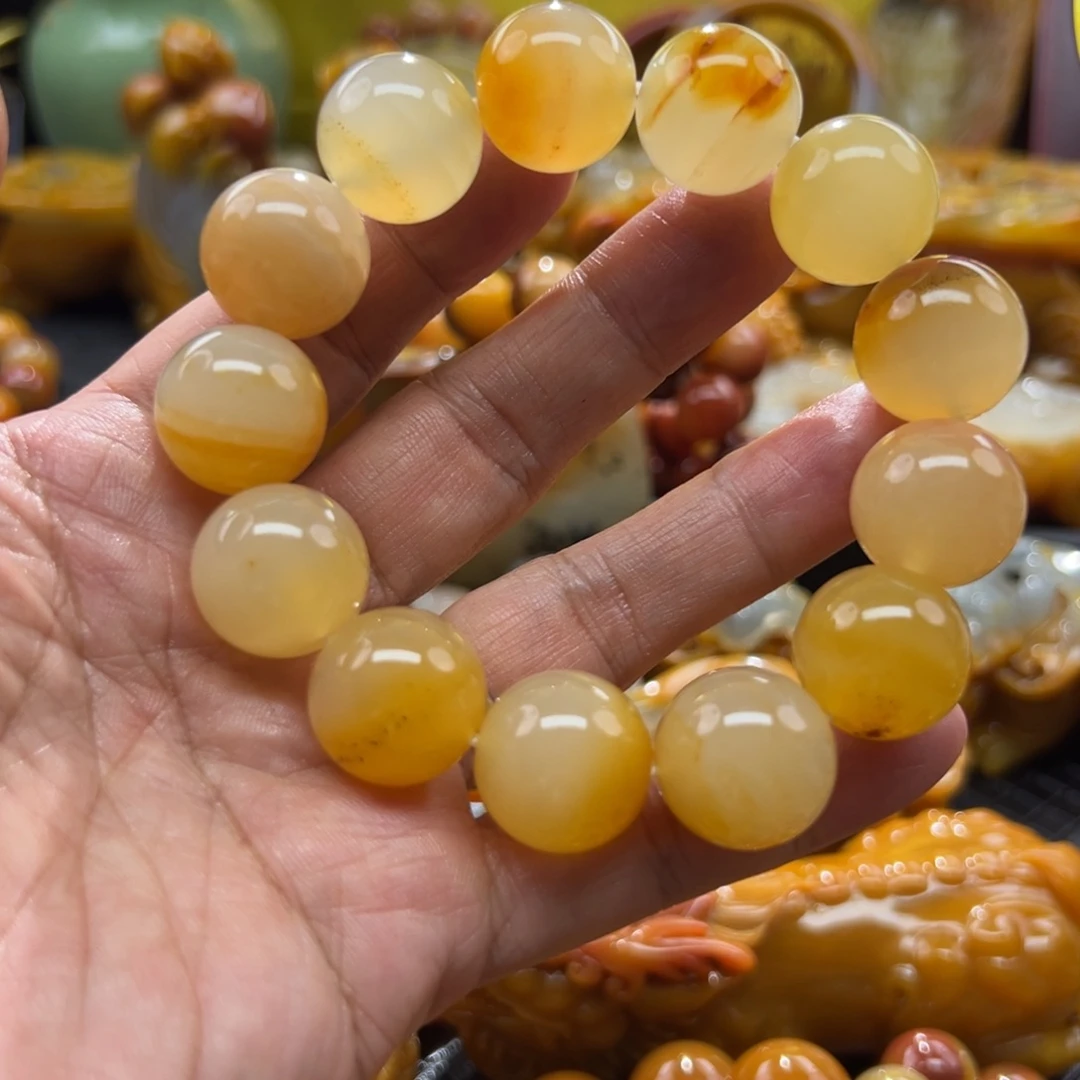 石英质玉未镶嵌颈饰