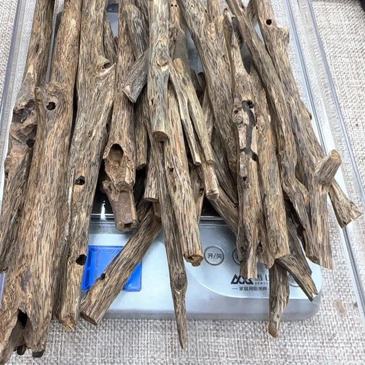 龚***森沉香碎屑沉香块料100g