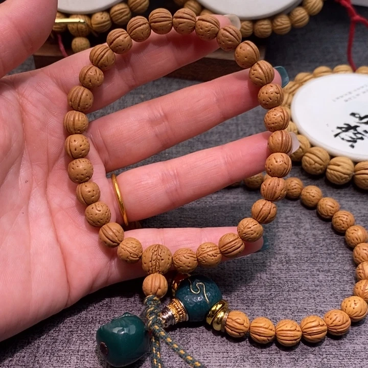 吊坠桃核边肚8.8庄8.3