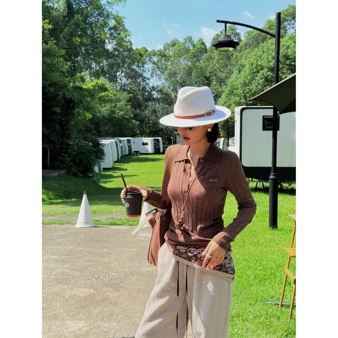 【何發财】长期主义 澳洲超细羊毛翻领百搭复古显瘦针织上衣 T08162