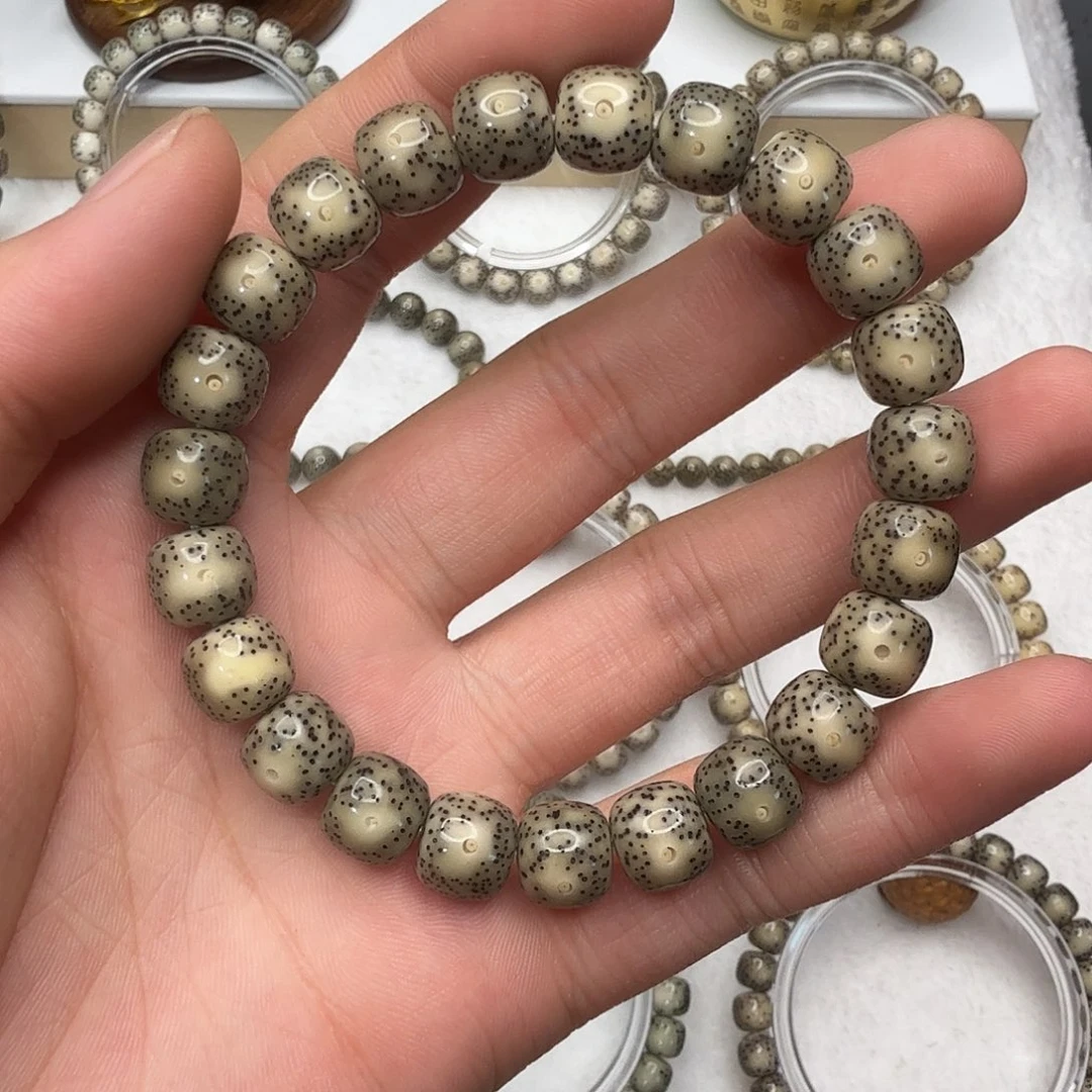 星月菩提手串石玉料绿青花大眼睛留白细星单圈