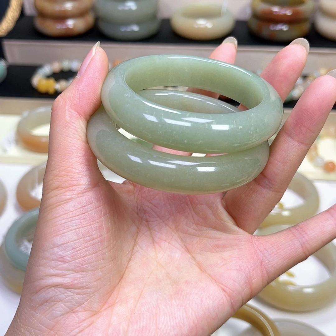 【闪购商品】石英质玉手镯未镶嵌喵*树