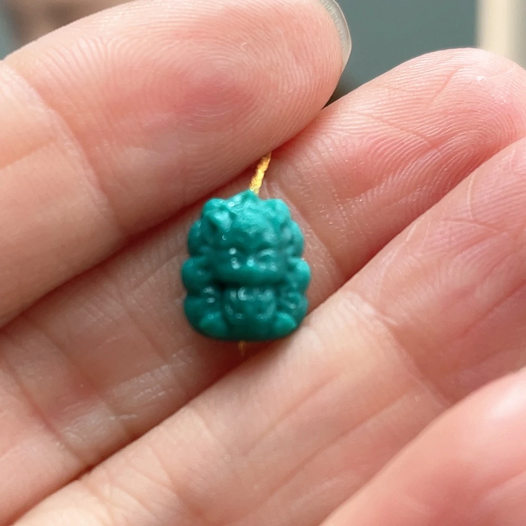 未镶嵌绿松石颈饰