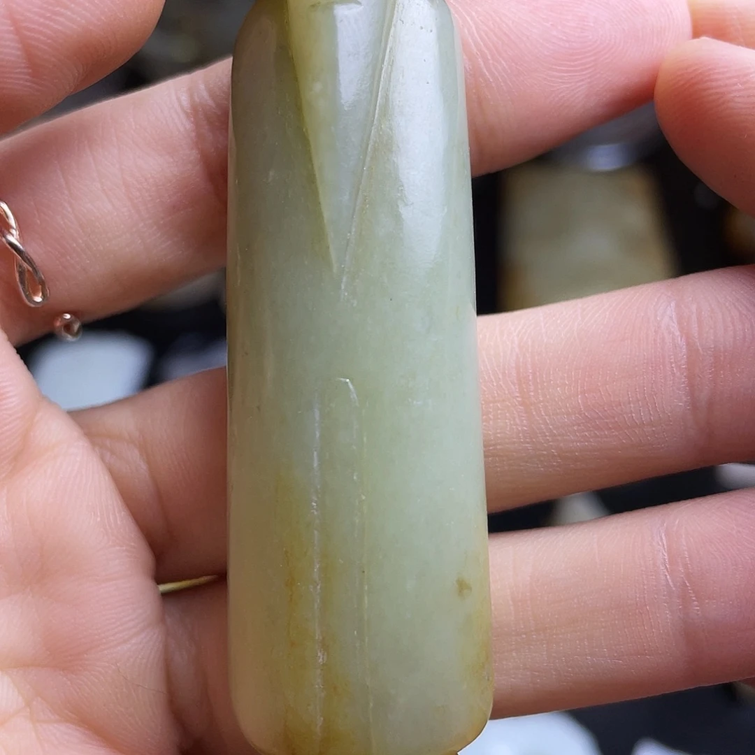 小***温和田玉未镶嵌手链