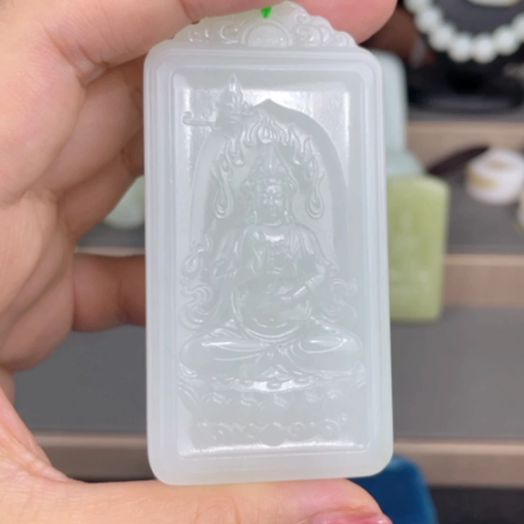 【闪购商品】颈饰未镶嵌和田玉