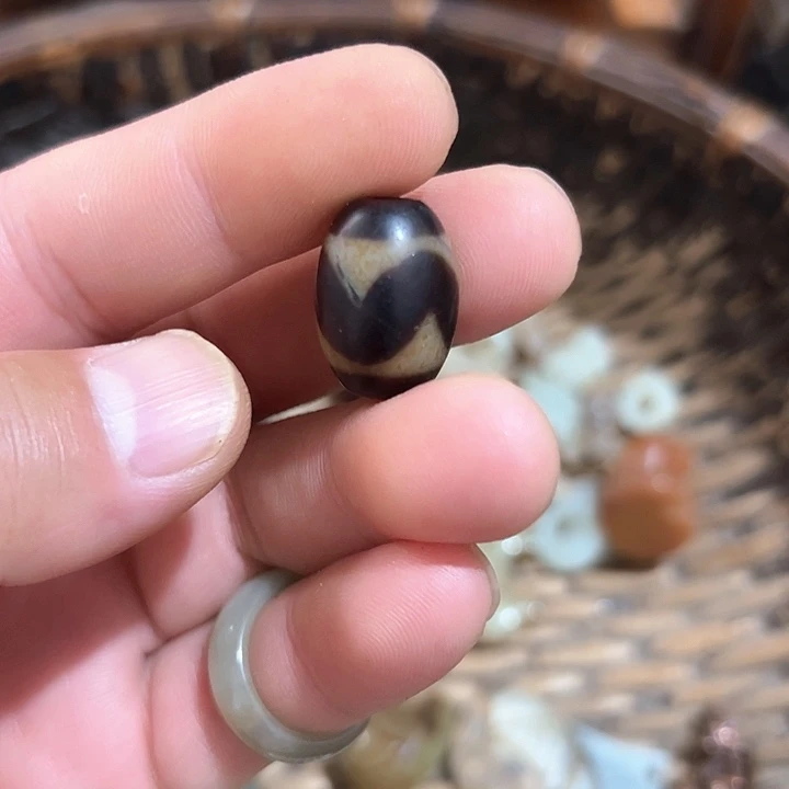 藤***梅瓷片瓷片瓷片瓷片