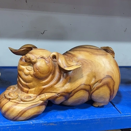 香樟木招财猪55.30.28全手工