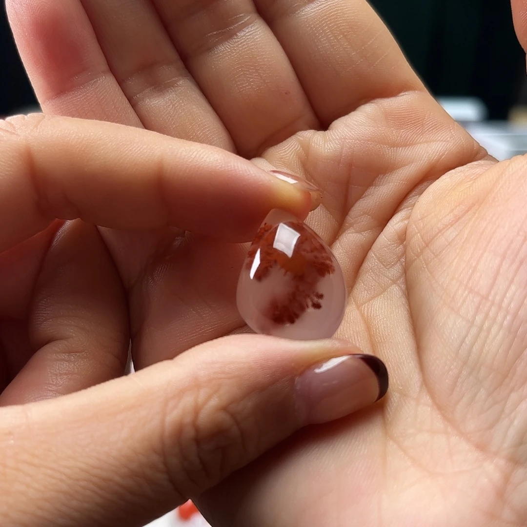 南红玛瑙未镶嵌珠宝奇石