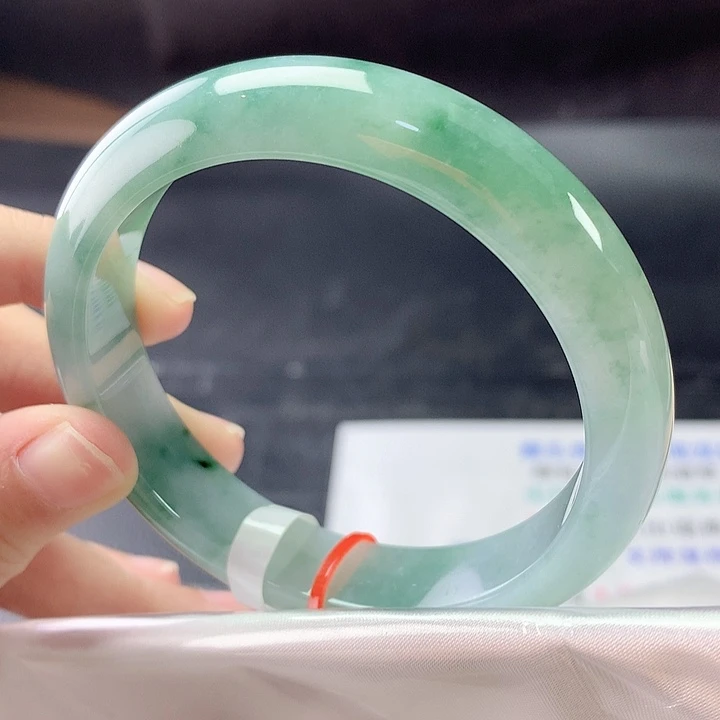 翡翠未镶嵌手镯56圈