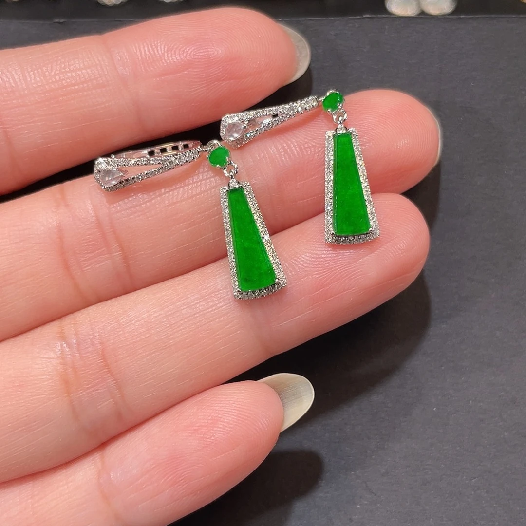 翡翠18K金镶嵌耳饰南非钻