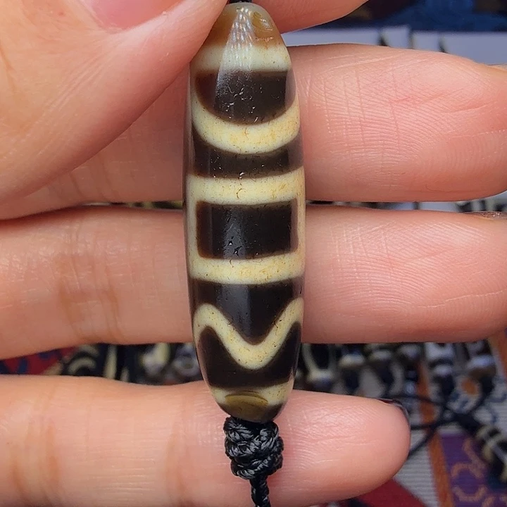 只买单纯的吊坠，没带链子，属的性质。