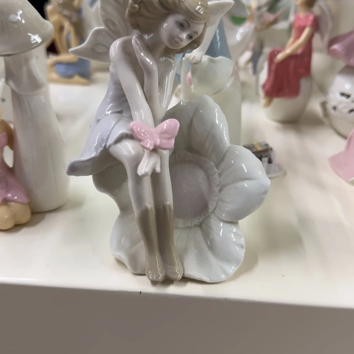 用***2老花仙子陶瓷娃娃摆件