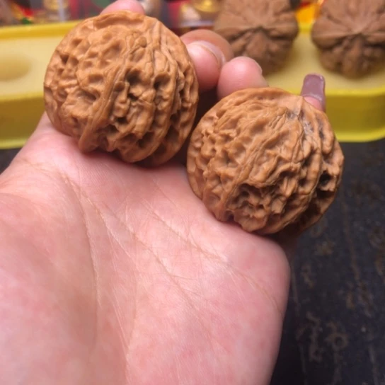 文玩核桃吊坠苹果园狮子头39